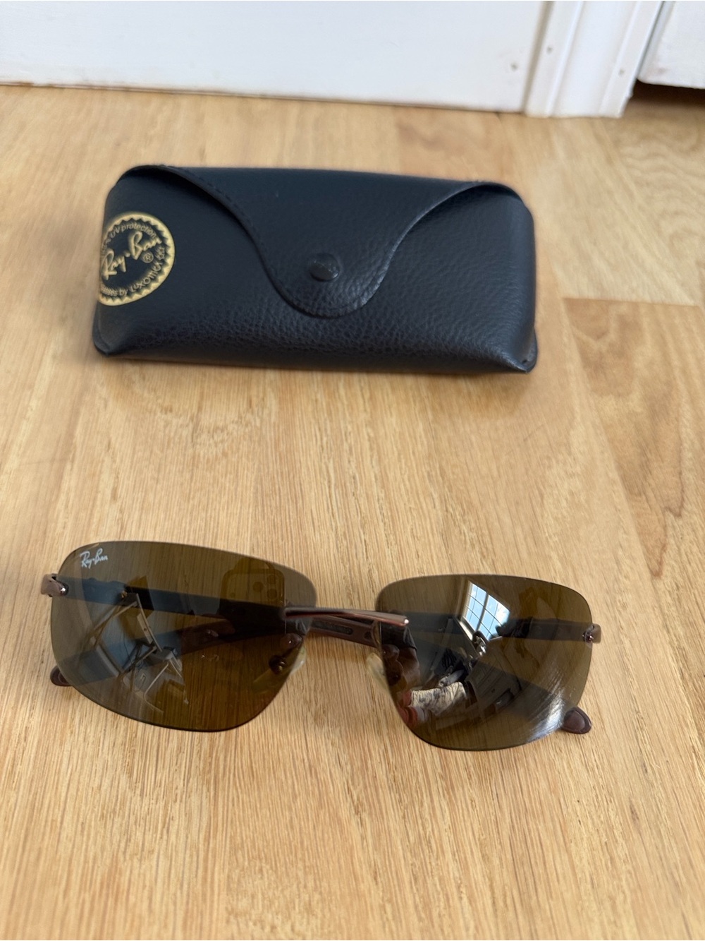 Ray-Ban Rimless Sunglasses with Brown Gradient Lenses with Case